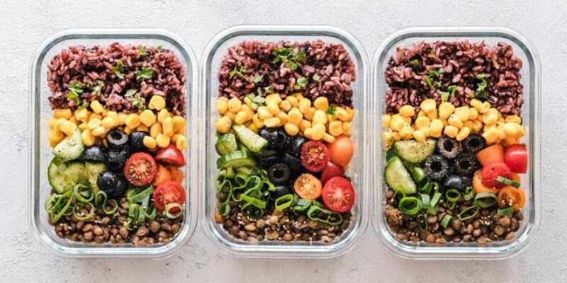 What Are Some Meal Prep Tips to Support Weight Loss Goals?